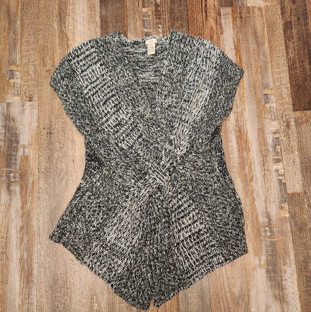 Escio Sweater Pullover Top